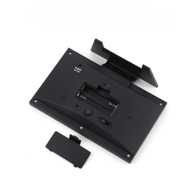 Digital vekkerklokke med kalender og temperatur