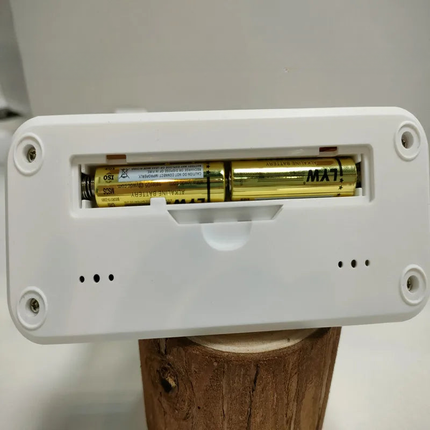 Digital vekkerklokke med temperaturvisning