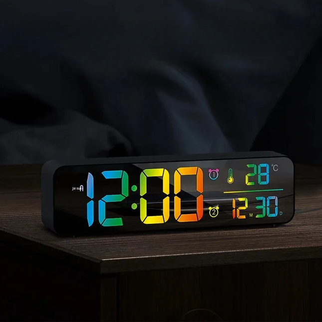 Digital vekkerklokke med dobbel alarm