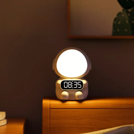 Astronaut vekkerklokke med nattlys for barn