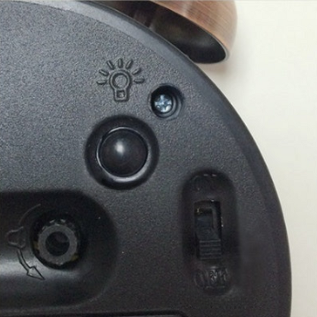 Retro batteridrevet vekkerklokke med bjeller