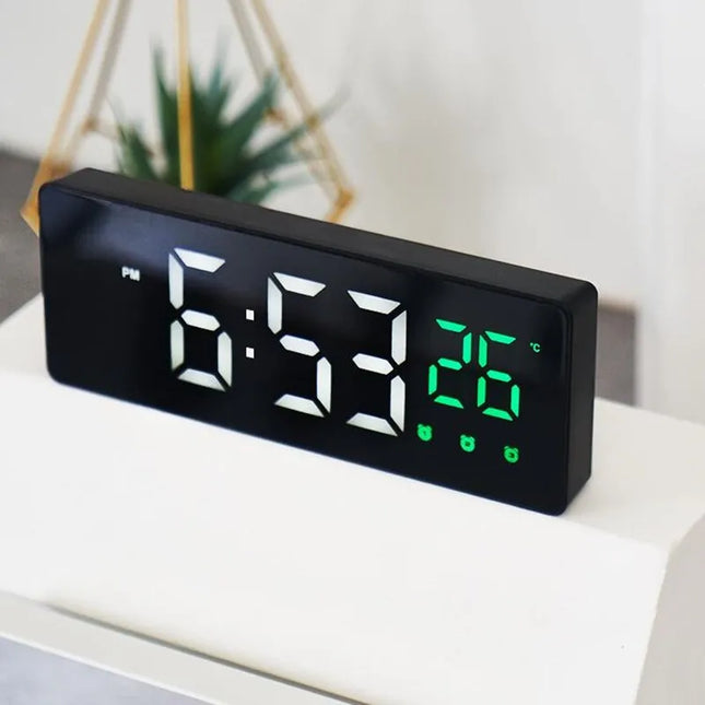 Rektangulær digital vekkerklokke med USB