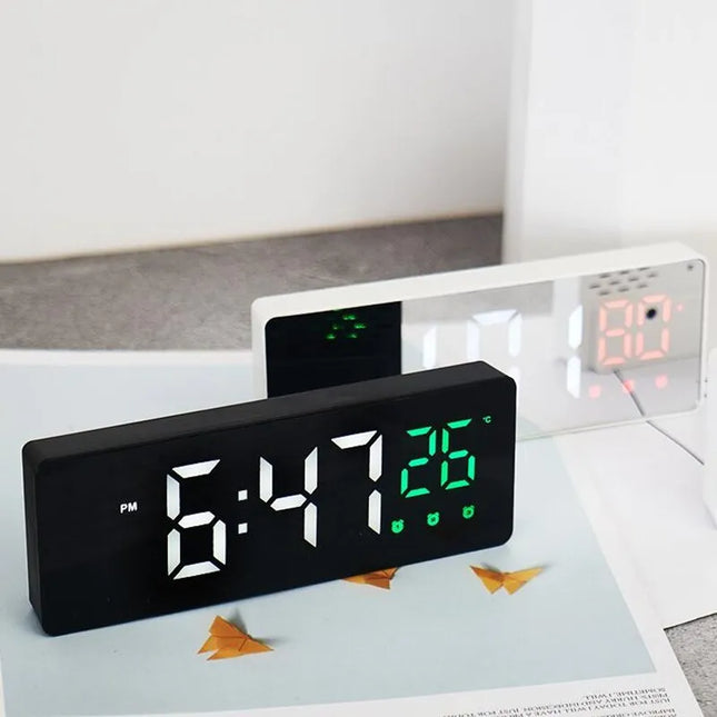 Rektangulær digital vekkerklokke med USB