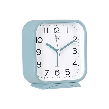 Firkantet analog vekkerklokke for nattbordet