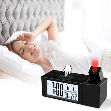 Digital vekkerklokke med projektor