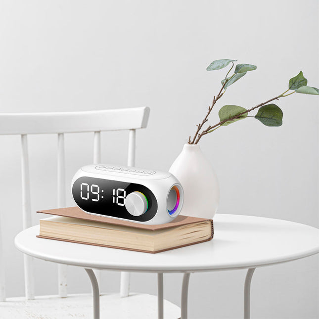 Digital vekkerklokke med Bluetooth-høyttaler