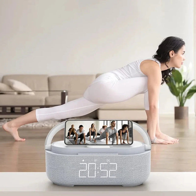 Klokkeradio med lampe og trådløs lader