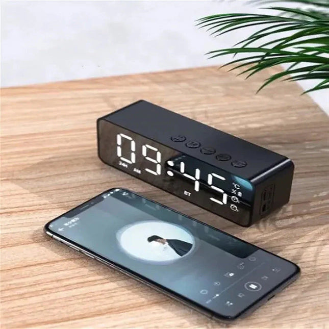 Oppladbar klokkeradio med Bluetooth høyttaler