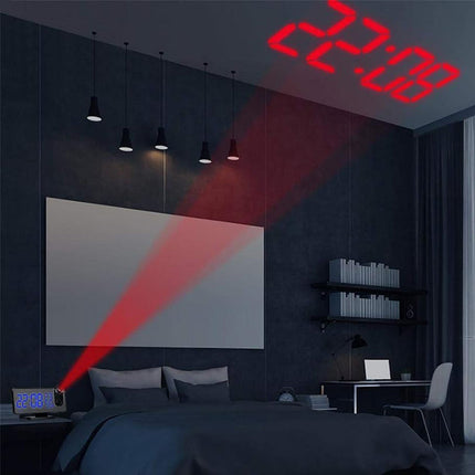 Moderne klokkeradio med justerbar projektor