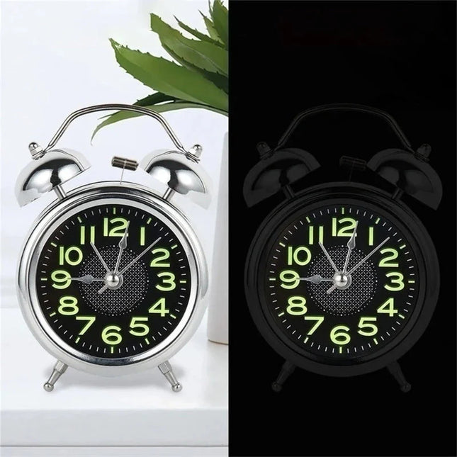 Retro vekkerklokke med selvlysende tall