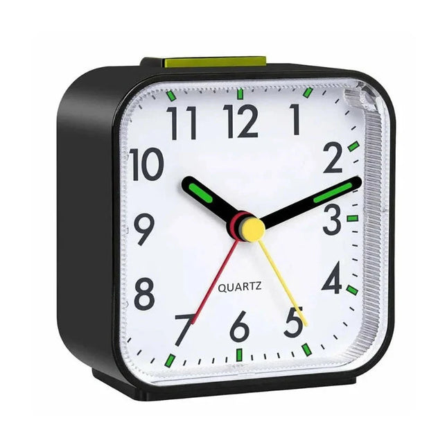Stillegående batteridrevet vekkerklokke for soverom