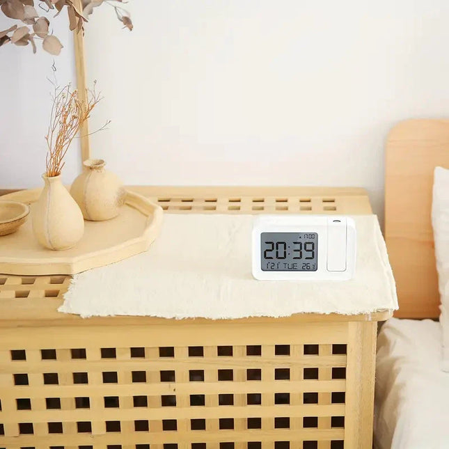 Digital vekkerklokke med projeksjon for ungdom