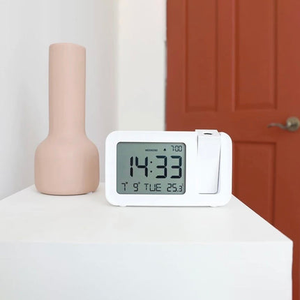 Digital vekkerklokke med projeksjon for ungdom