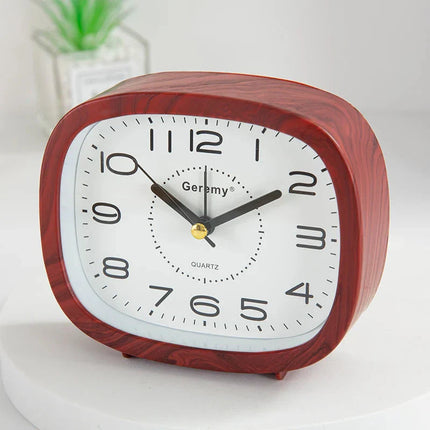 Analog vekkerklokke med store, tydelige tall