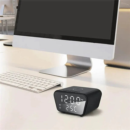 Vekkerklokke med trådløs mobillader