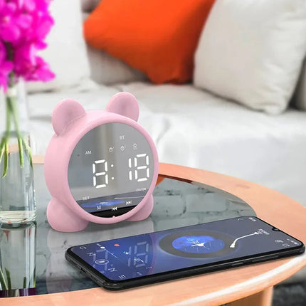 Søt digital barnevekkerklokke med ører