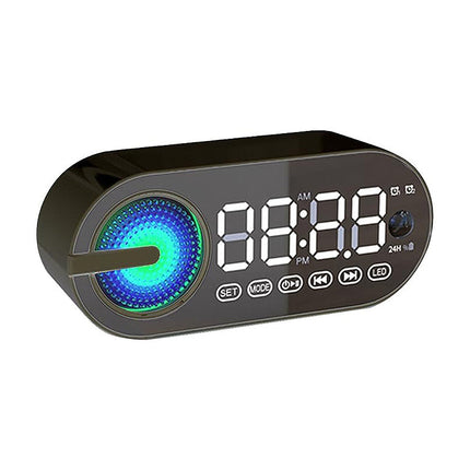 Moderne vekkerklokke med radio og lys