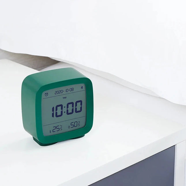 Batteridrevet digital reisevekkerklokke