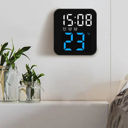 Kompakt digital reisevekkerklokke med termometer