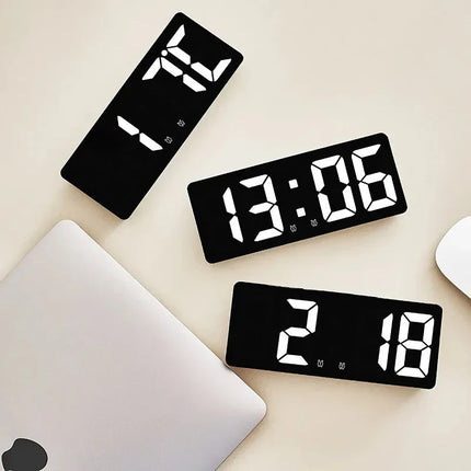 Moderne digital vekkerklokke med LED-display