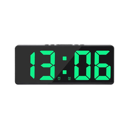 Moderne digital vekkerklokke med LED-display