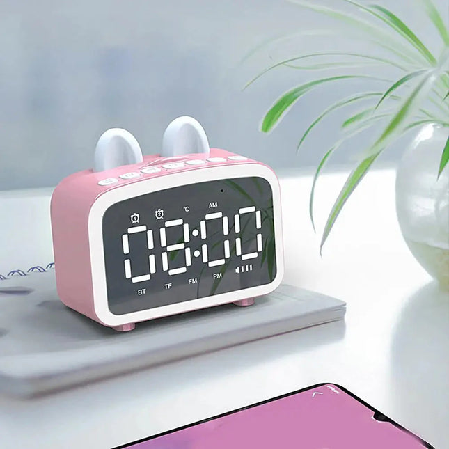 Smart digital vekkerklokke med kaninører