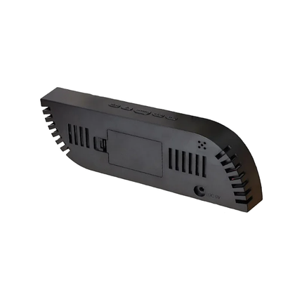 Batteridrevet digital vekkerklokke i trelook