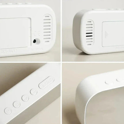 Digital speilklokke med store lysende tall