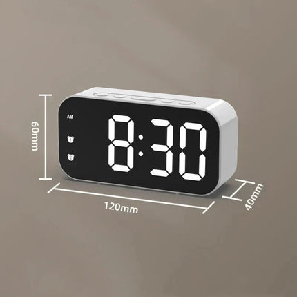Moderne LED vekkerklokke med speiloverflate