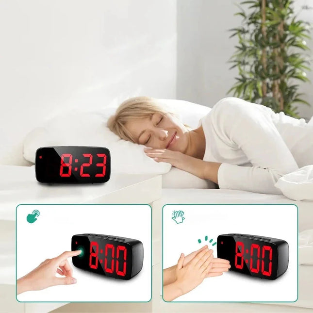 Digital vekkerklokke med røde tall