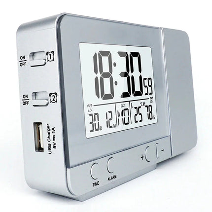 Digital vekkerklokke med tidsprojeksjon på vegg