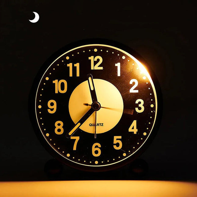 Enkel analog bordklokke med batteri