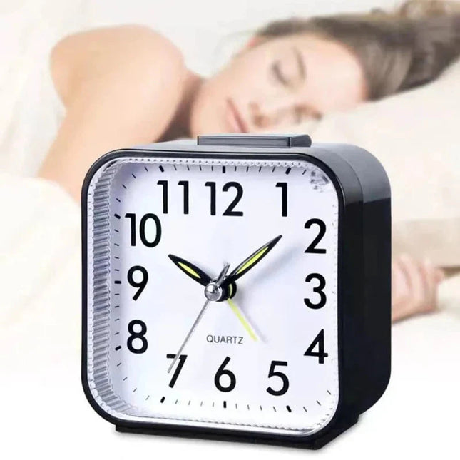 Klassisk batteridrevet analog vekkerklokke