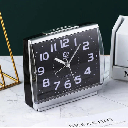 Lettlest analog vekkerklokke for eldre