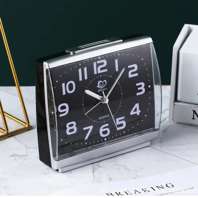 Lettlest analog vekkerklokke for eldre