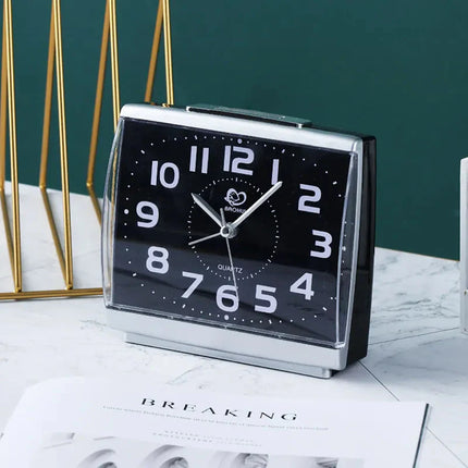 Lettlest analog vekkerklokke for eldre