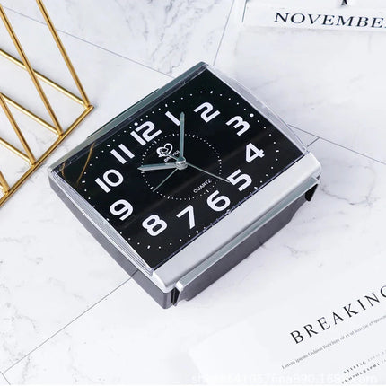 Lettlest analog vekkerklokke for eldre